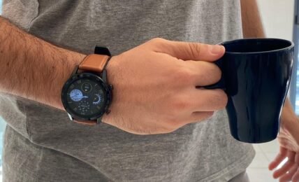 R40 Watch