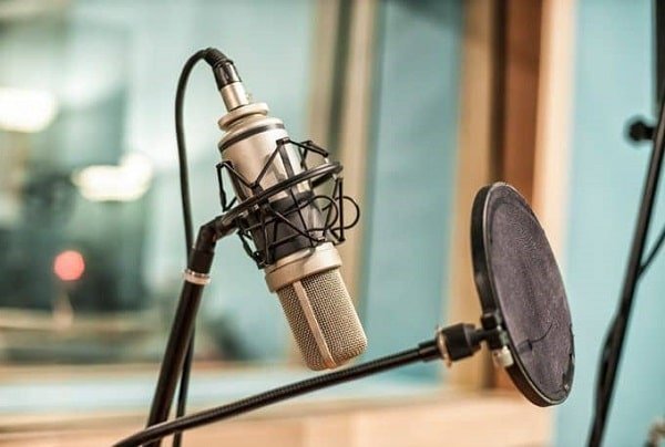 The 4 Best Podcasts for Entrepreneurs Starting Out!