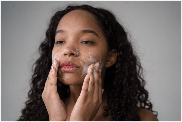 Washing the face twice daily can help reduce premature ageing 