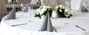 different types of tablecloths