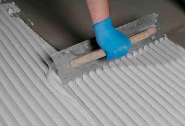 Why you should use tile adhesive for laying tiles
