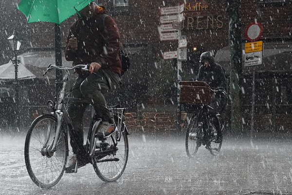 How to Ride An E-bike In The Rain