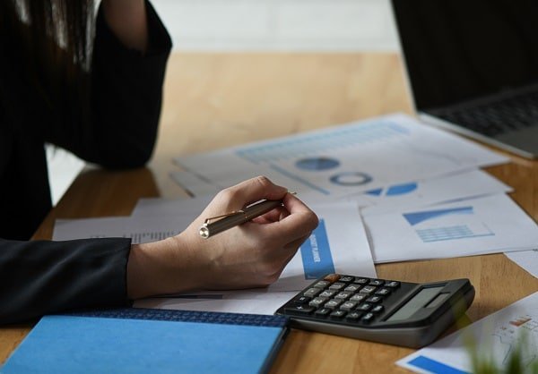 Accounting concept,Accounting staff is summarizing the company b