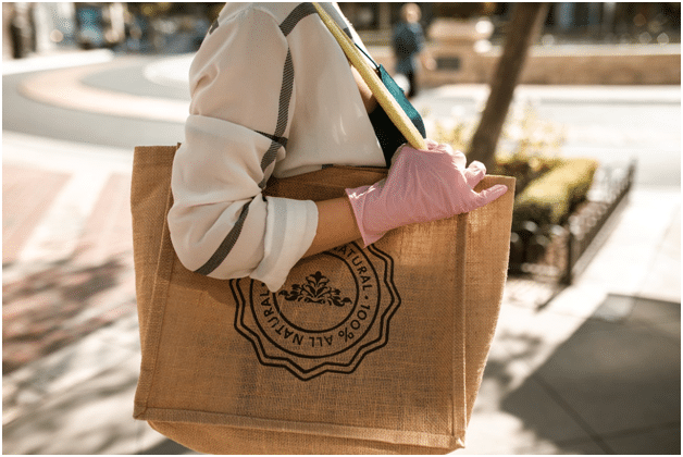 Tips for Putting Your Brand on a Commercially Screen-Printed Tote Bag
