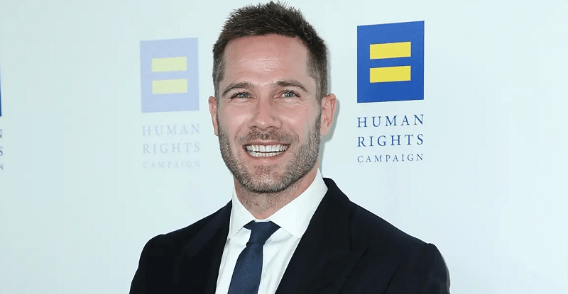 Is Luke Macfarlane Dating