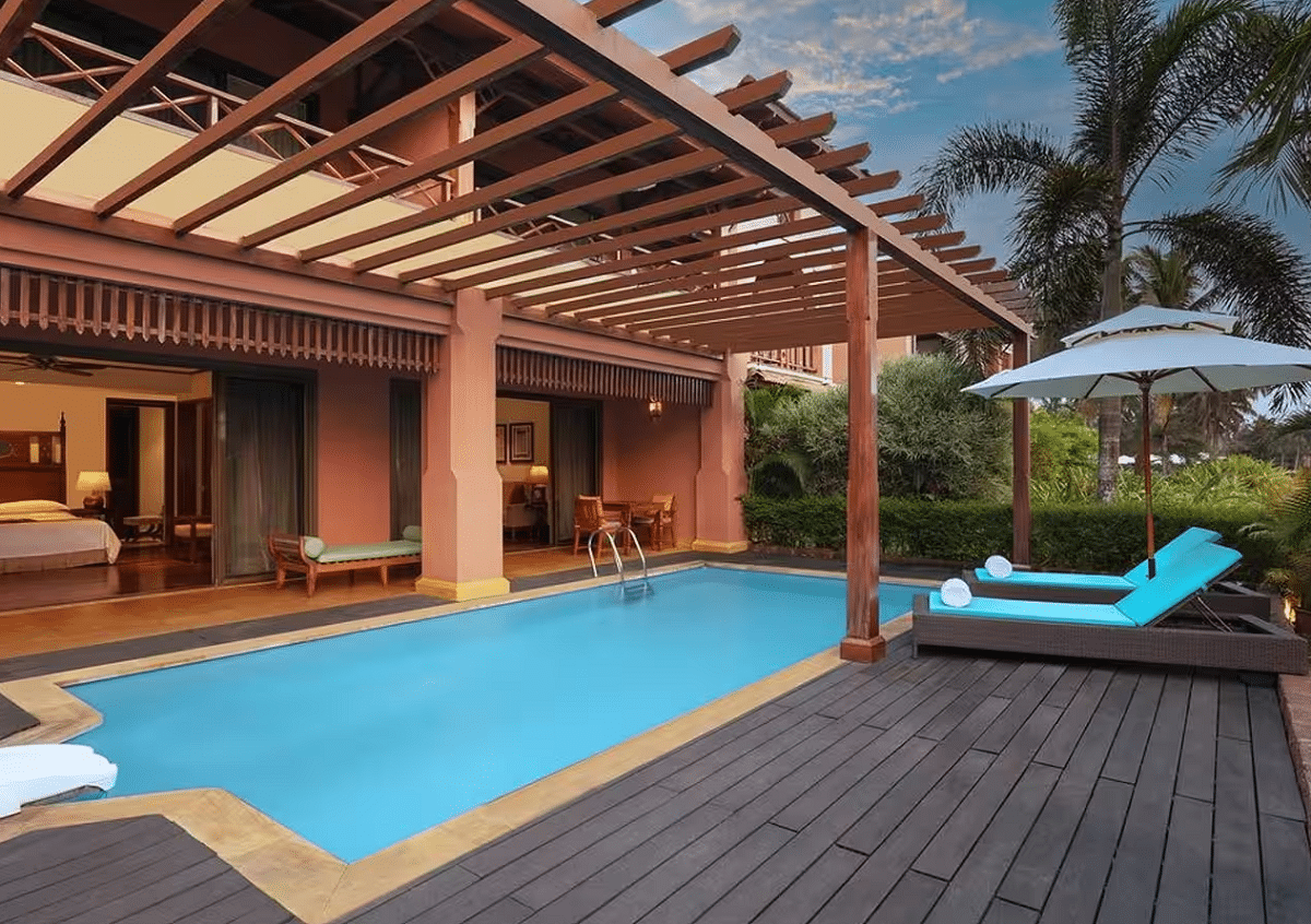 Rakul Preet Singh And Jackky Bhagnani Wedding Rooms Have A Huge Swimming Pool
